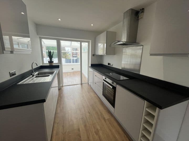 3 bedrooms house for sale in Stoke-On-Trent, United Kingdom - Image 3