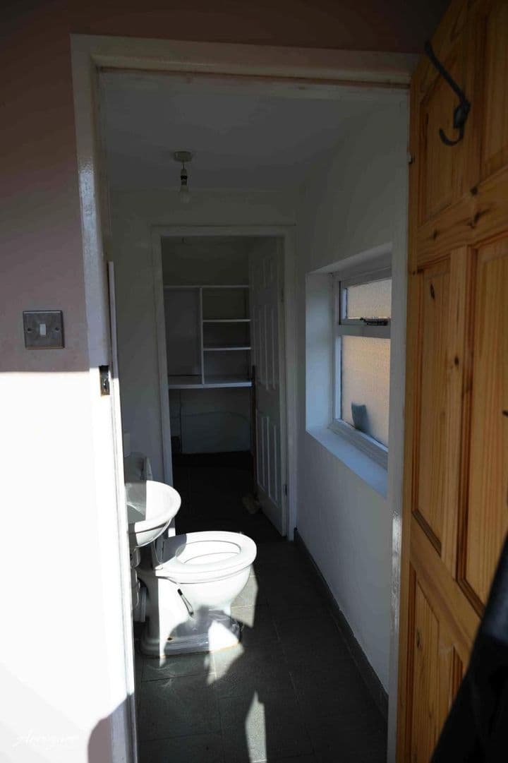 3 bedrooms house for sale in Swadlincote, United Kingdom - Image 3