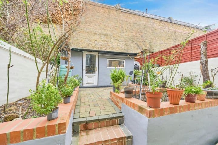 3 bedrooms house for sale in London, United Kingdom - Image 4