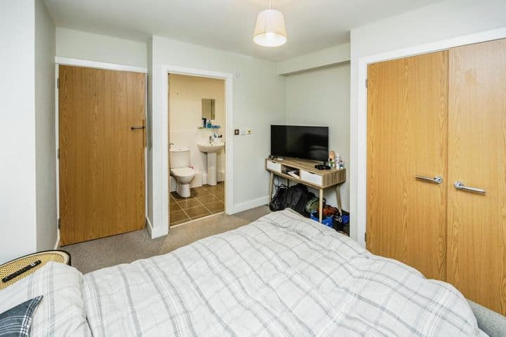 2 bedrooms apartment for sale in Halifax, United Kingdom - Image 6