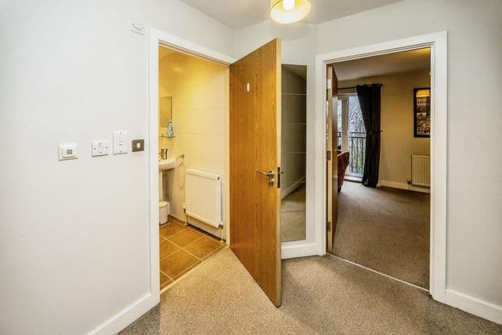 2 bedrooms apartment for sale in Halifax, United Kingdom - Image 7