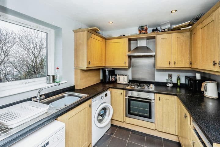 2 bedrooms apartment for sale in Halifax, United Kingdom - Image 3