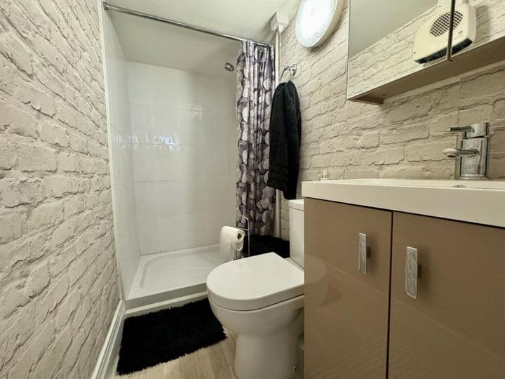 1 bedroom apartment for sale in Weston-Super-Mare, United Kingdom - Image 7