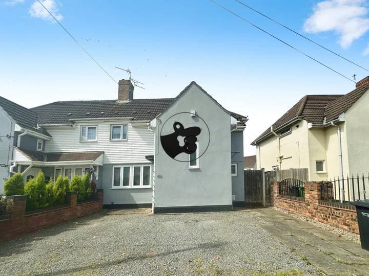 3 bedrooms house for sale in Wolverhampton, United Kingdom - Image 2