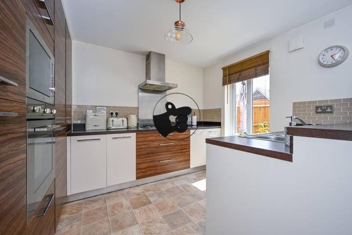 4 bedrooms house for sale in Telford, United Kingdom - Image 3