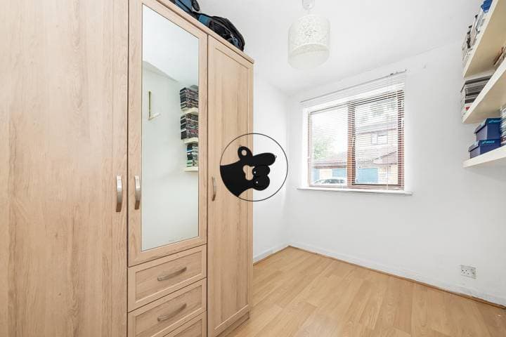 2 bedrooms apartment for sale in London, United Kingdom - Image 8