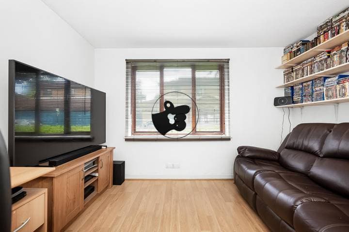 2 bedrooms apartment for sale in London, United Kingdom - Image 9