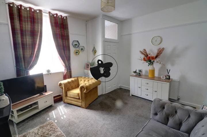 2 bedrooms house for sale in Oldham, United Kingdom - Image 3