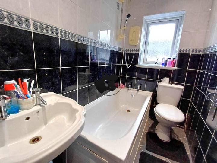 3 bedrooms house for sale in Bradford, United Kingdom - Image 7