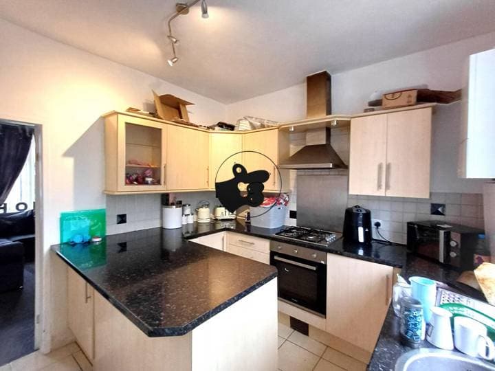 3 bedrooms house for sale in Bradford, United Kingdom - Image 4