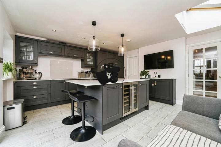 4 bedrooms house for sale in Cheltenham, United Kingdom - Image 3