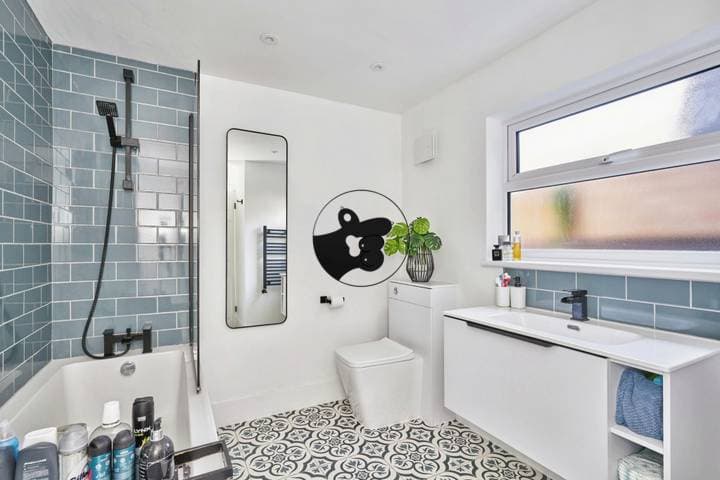 3 bedrooms house for sale in London, United Kingdom - Image 11