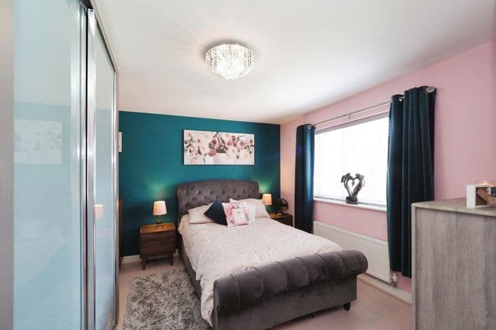 4 bedrooms house for sale in Sutton-In-Ashfield, United Kingdom - Image 9