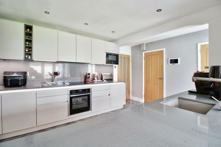 3 bedrooms house for sale in Hornchurch, United Kingdom - Image 7