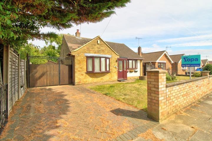 2 bedrooms house for sale in Luton, United Kingdom - Image 2