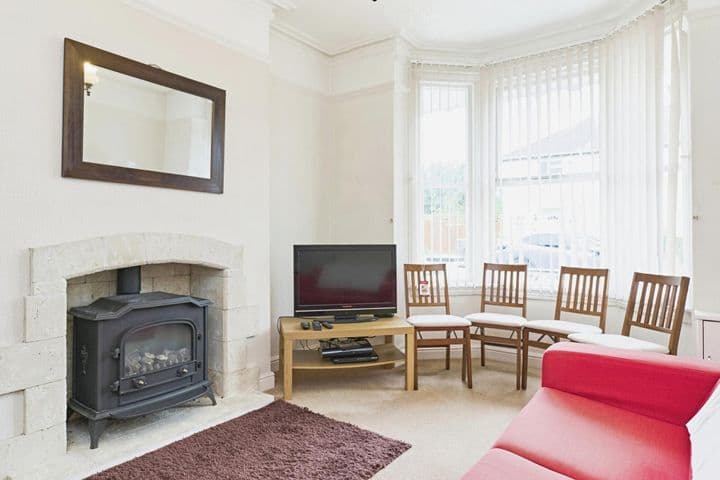 3 bedrooms house for sale in Wednesbury, United Kingdom - Image 4