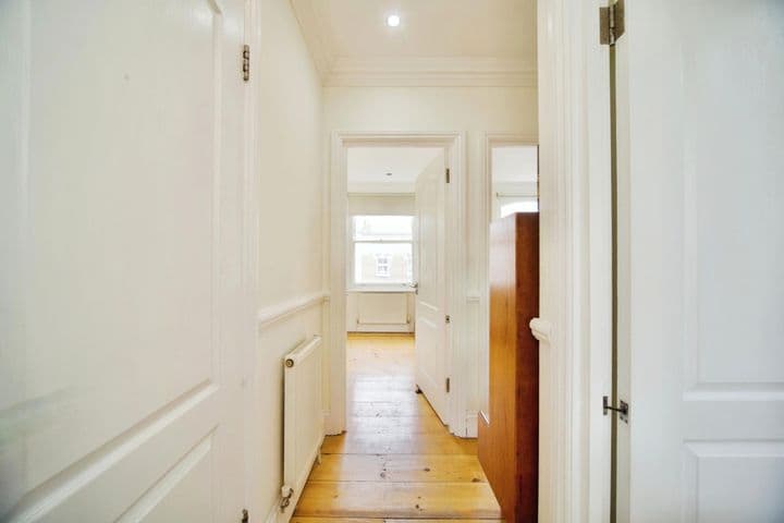 2 bedrooms apartment for sale in London, United Kingdom - Image 11