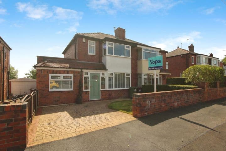 3 bedrooms house for sale in Wakefield, United Kingdom - Image 2