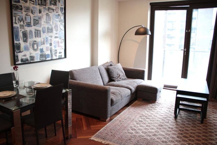 1 bedroom apartment for sale in London, United Kingdom - Image 4