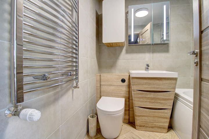 3 bedrooms house for sale in Walsall, United Kingdom - Image 6