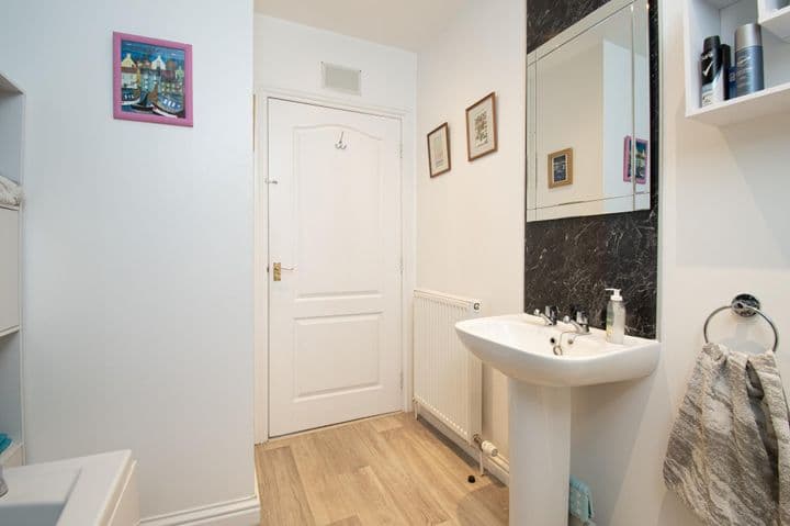 2 bedrooms apartment for sale in Montrose, United Kingdom - Image 11