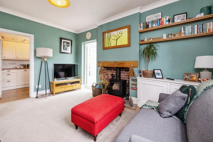 3 bedrooms house for sale in Saxilby, United Kingdom - Image 2