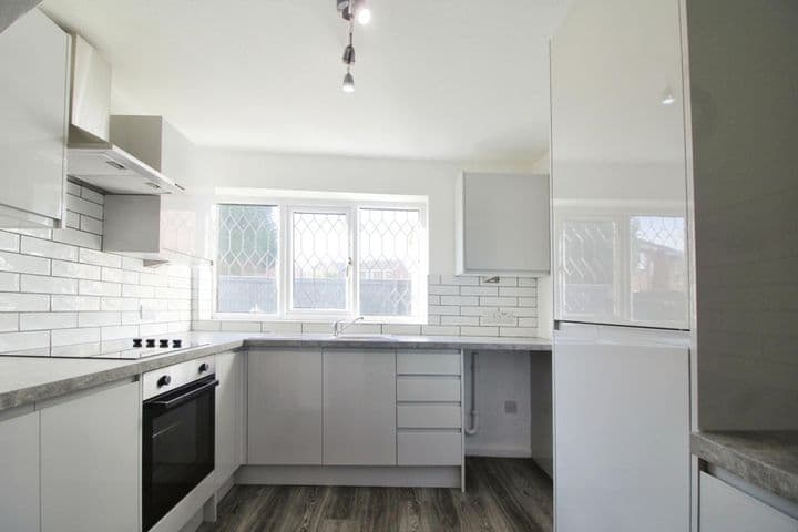 4 bedrooms house for sale in Wakefield, United Kingdom - Image 7