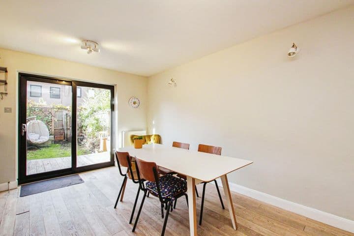 3 bedrooms house for sale in London, United Kingdom - Image 4