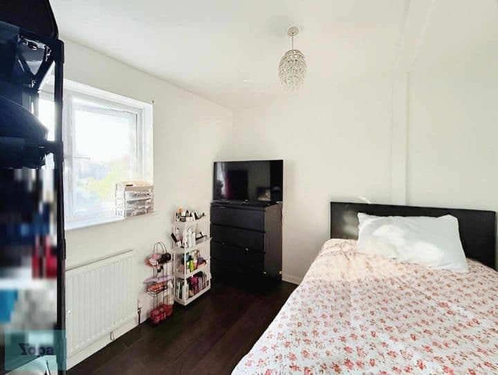 3 bedrooms house for sale in Luton, United Kingdom - Image 10