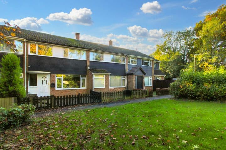 3 bedrooms house for sale in Tadley, United Kingdom - Image 2