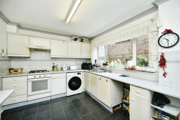 3 bedrooms house for sale in Brighton, United Kingdom - Image 5