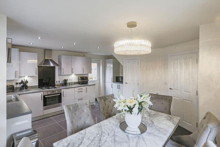 3 bedrooms house for sale in Leeds, United Kingdom - Image 4