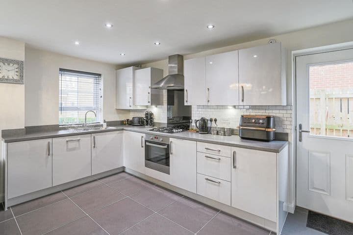 3 bedrooms house for sale in Leeds, United Kingdom - Image 6