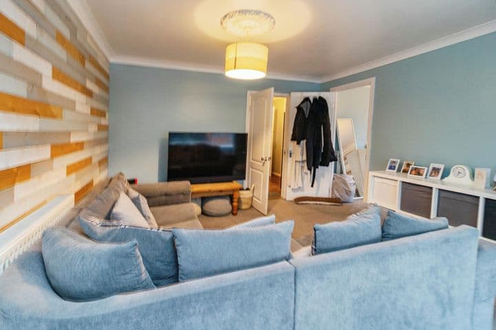 4 bedrooms house for sale in Luton, United Kingdom - Image 4