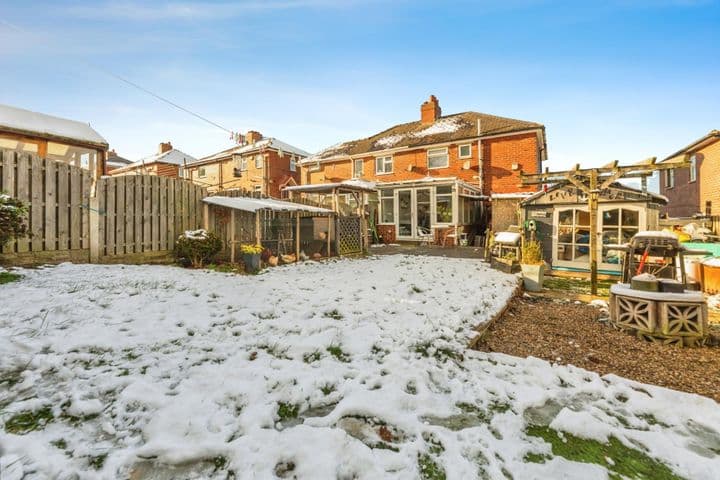 3 bedrooms house for sale in Barnsley, United Kingdom - Image 2