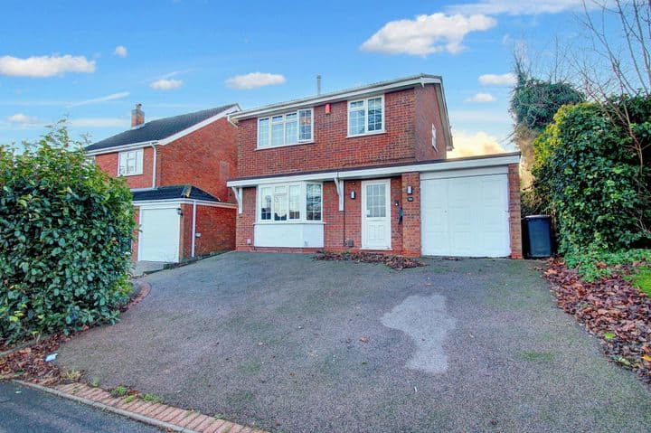 4 bedrooms house for sale in Lichfield, United Kingdom - Image 2