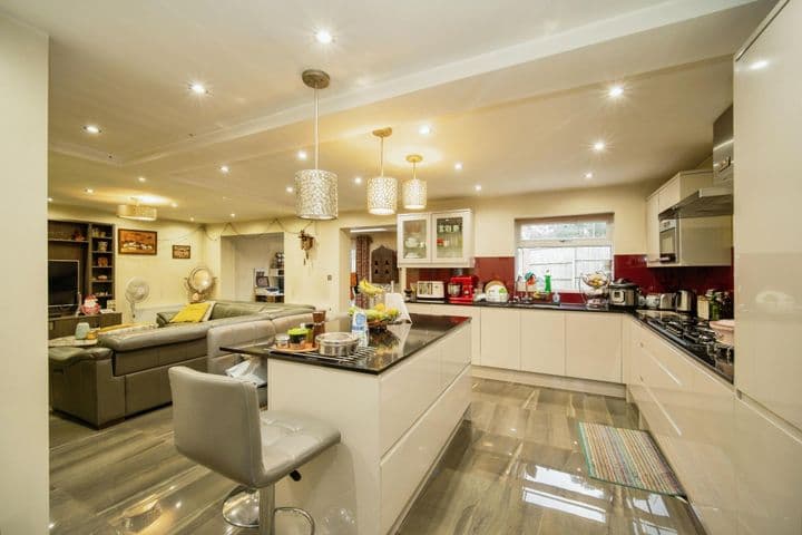 3 bedrooms house for sale in Bracknell, United Kingdom - Image 5