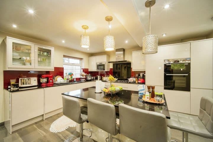 3 bedrooms house for sale in Bracknell, United Kingdom - Image 6