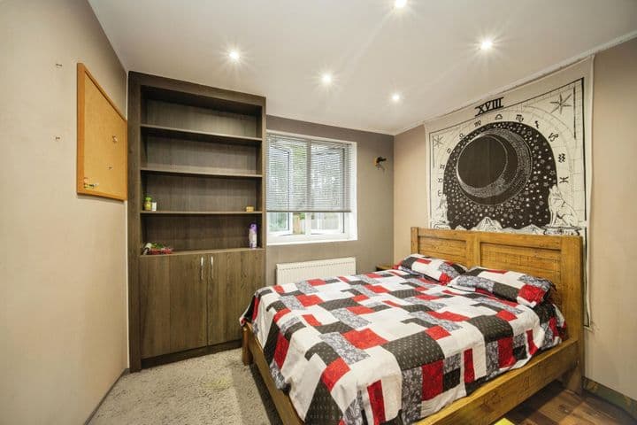 3 bedrooms house for sale in Bracknell, United Kingdom - Image 9