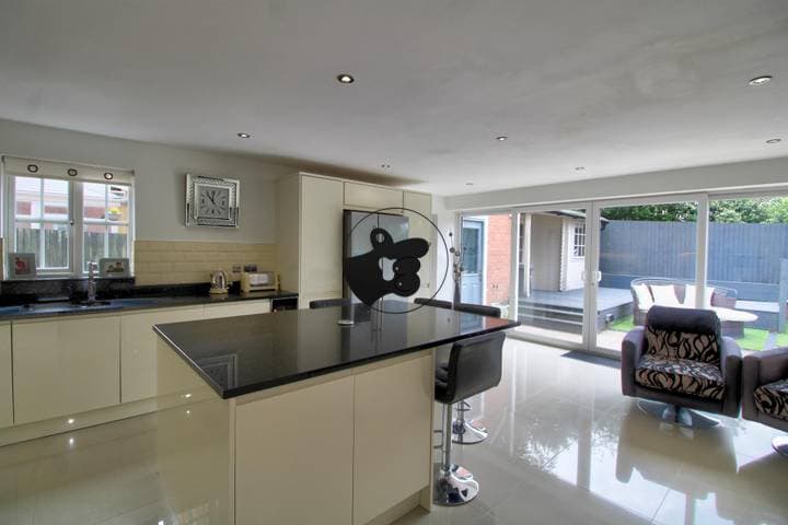 4 bedrooms house for sale in Blackwood, United Kingdom - Image 3