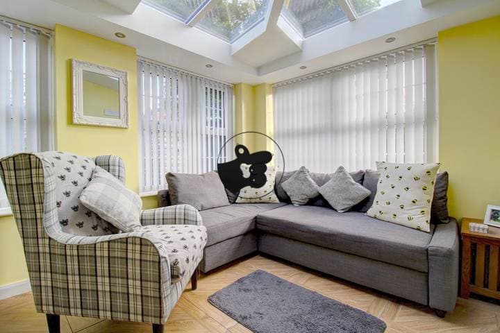 3 bedrooms house for sale in Cannock, United Kingdom - Image 7