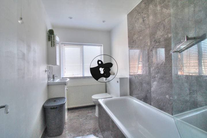 5 bedrooms house for sale in Stanford-Le-Hope, United Kingdom - Image 23