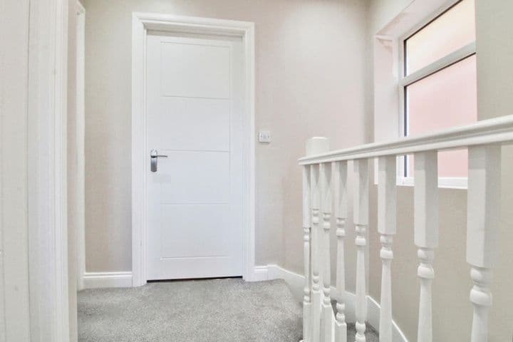 3 bedrooms house for sale in Luton, United Kingdom - Image 8