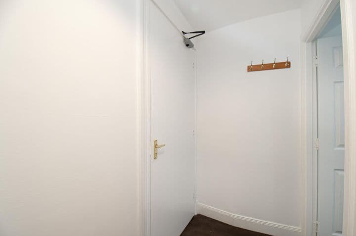 2 bedrooms apartment for sale in Forfar, United Kingdom - Image 7