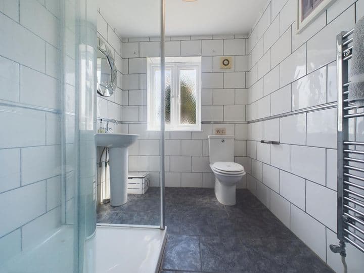 3 bedrooms house for sale in Southend-On-Sea, United Kingdom - Image 9