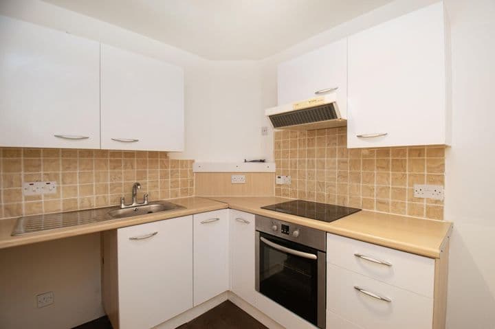 2 bedrooms apartment for sale in Forfar, United Kingdom - Image 5