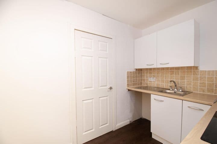 2 bedrooms apartment for sale in Forfar, United Kingdom - Image 12