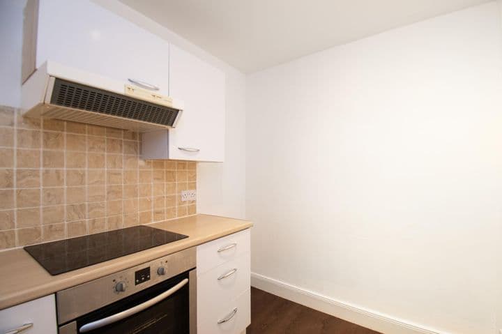 2 bedrooms apartment for sale in Forfar, United Kingdom - Image 11