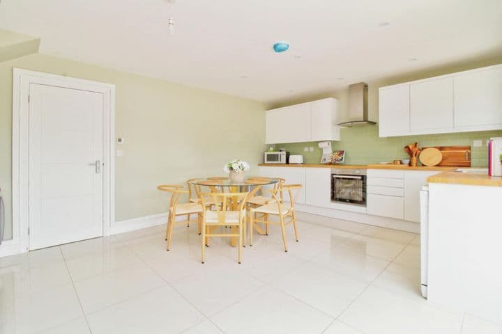 3 bedrooms house for sale in Luton, United Kingdom - Image 7