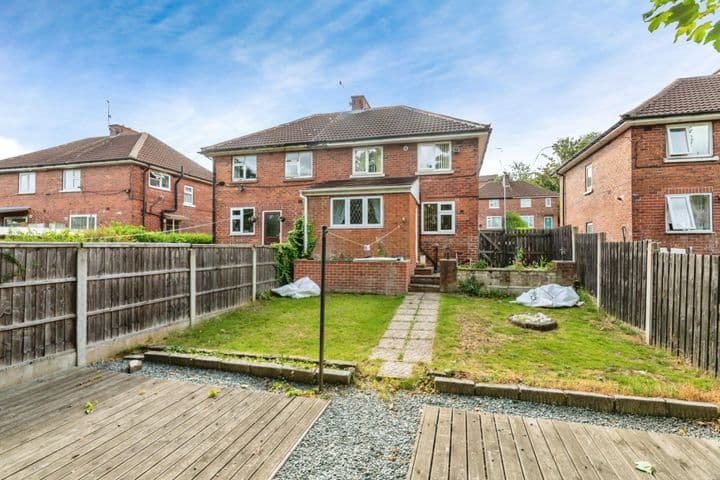 3 bedrooms house for sale in Rotherham, United Kingdom - Image 2